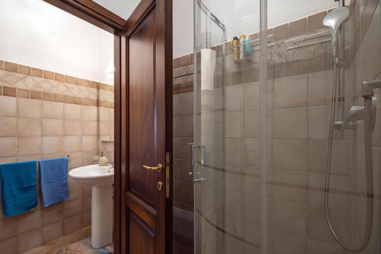 L'Estasi Tanca Piras A Bordo Piscina Con Vista Mare Villa Nebida ภายนอก รูปภาพ