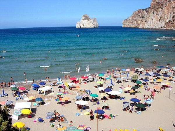 L'Estasi Tanca Piras A Bordo Piscina Con Vista Mare Villa Nebida ภายนอก รูปภาพ